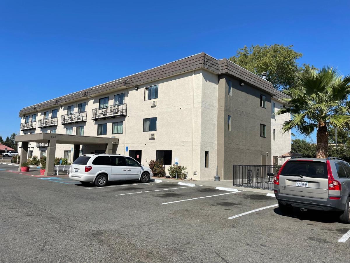 Sutter Inn Yuba City Eksteriør billede