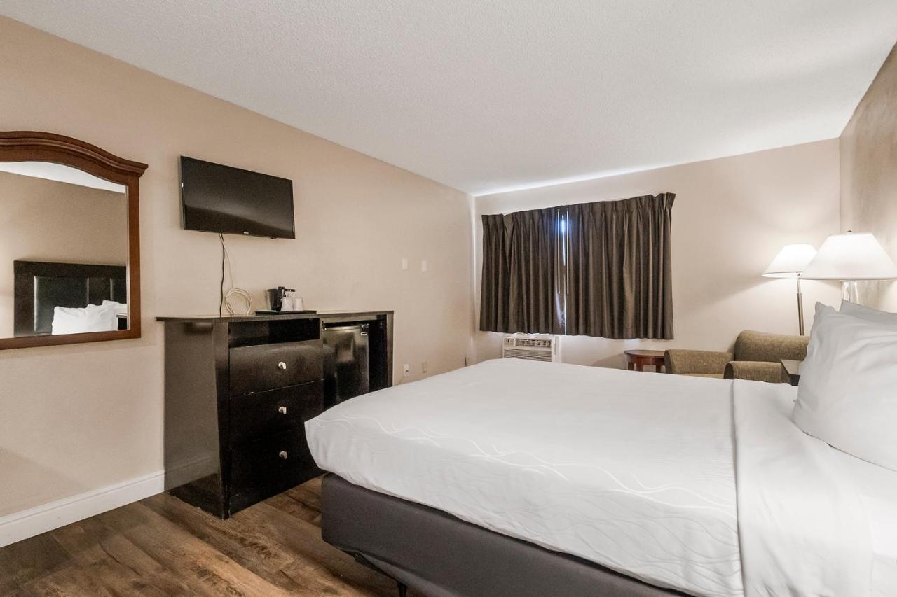 Sutter Inn Yuba City Eksteriør billede
