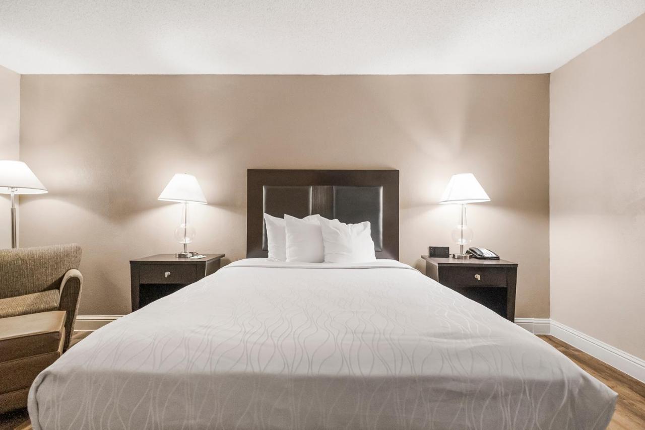 Sutter Inn Yuba City Eksteriør billede